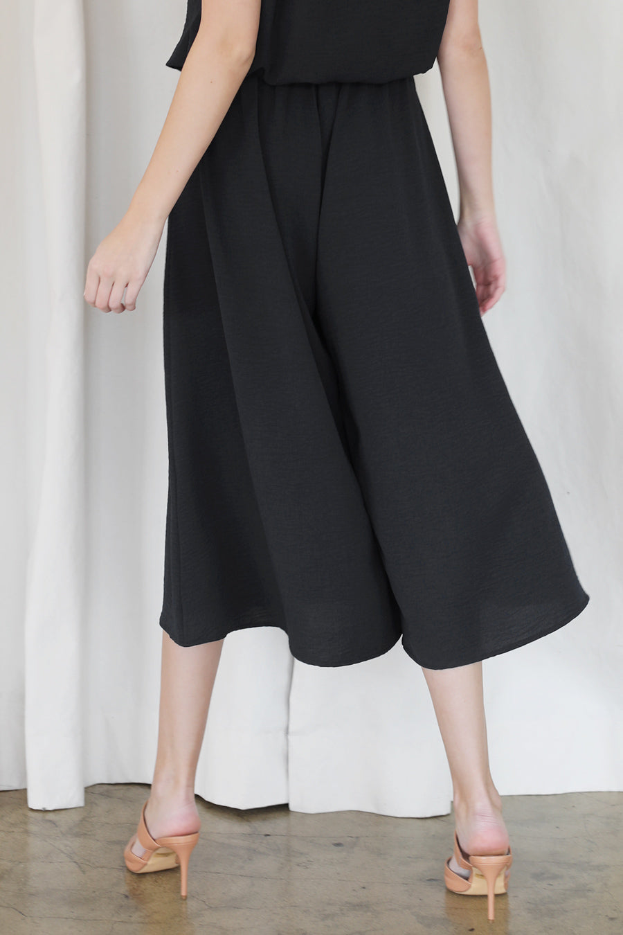 Matte Crepe Wide Leg Midi Pants