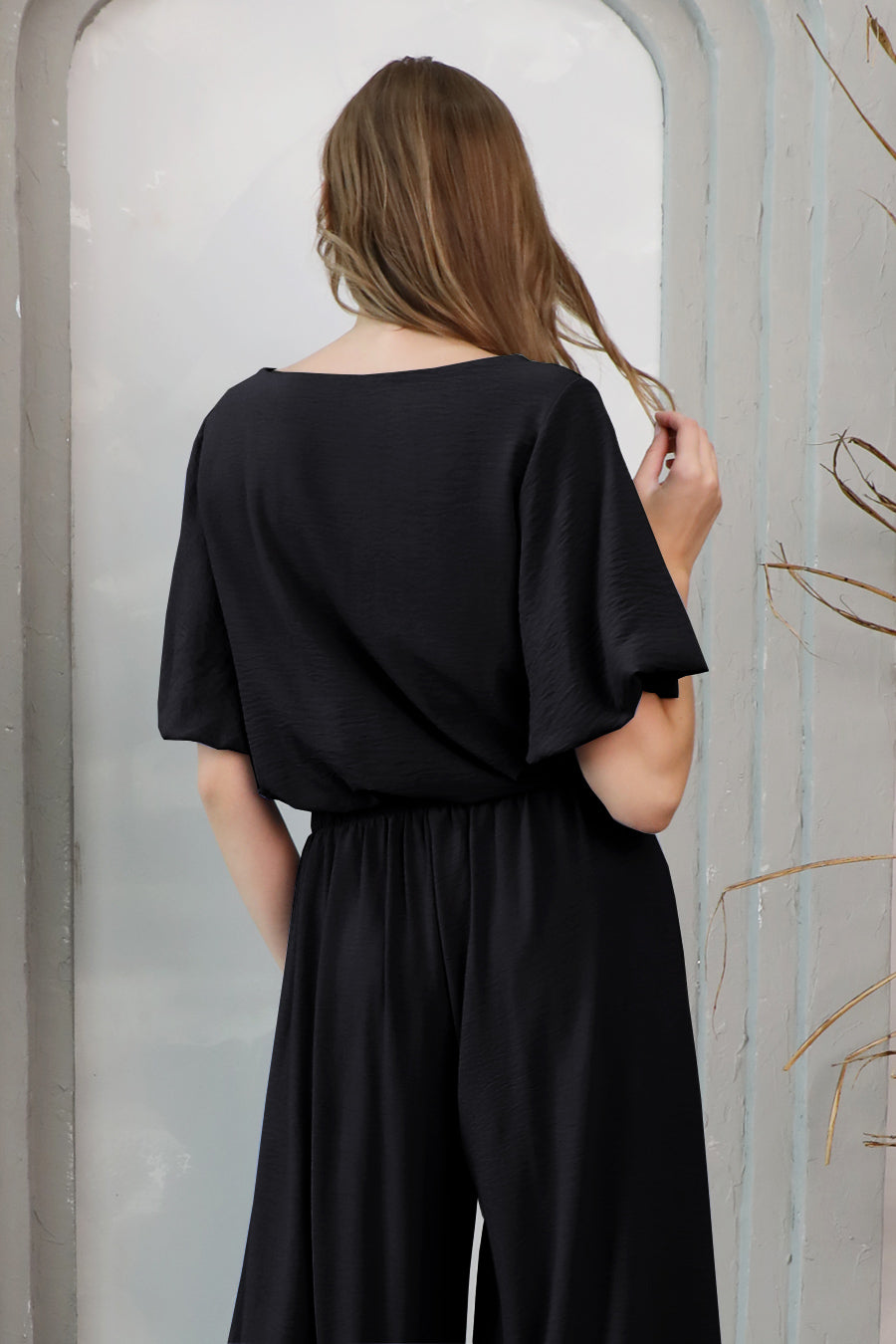 Matte Crepe Bubble Sleeve Crop Top